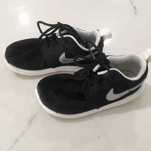 Nike toddler shoes